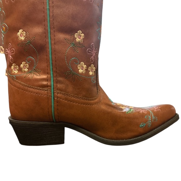 Shyanne Girls Floral Embroidery Western Cowboy Boots - Picture 6 of 7